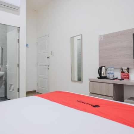 Reddoorz Plus @ Jalan Juanda Medan Exterior foto
