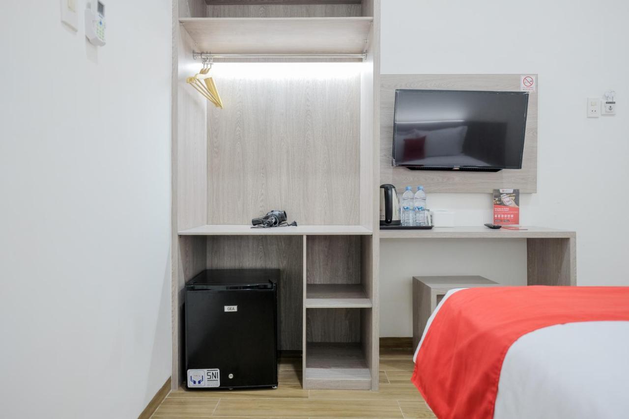 Reddoorz Plus @ Jalan Juanda Medan Exterior foto